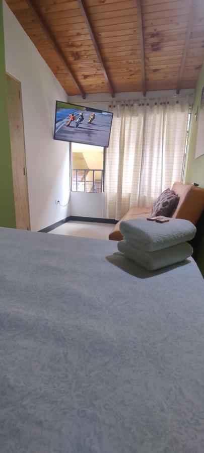 La Casona Hostel Guatapé Εξωτερικό φωτογραφία