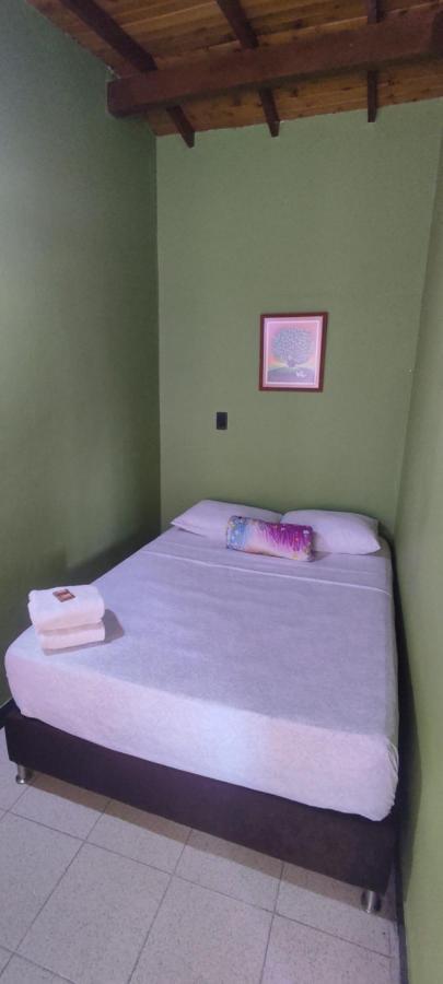 La Casona Hostel Guatapé Εξωτερικό φωτογραφία